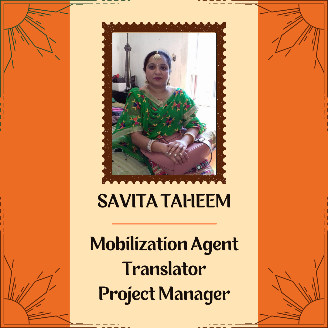 Portrait de Savita Taheem, femme indienne habillée en costume traditionel coloré. Ses mains sont croisé sur son genou. En dessous de son potrait, son nom est maruqé ainsi que sa fonction: agente de mobilisation, interprète et chargée de projet.